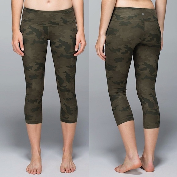 Lululemon Wunder Under Crop Full-On Luxtreme Savasana Camo Fatigue Green Sz 8 - Picture 1 of 11